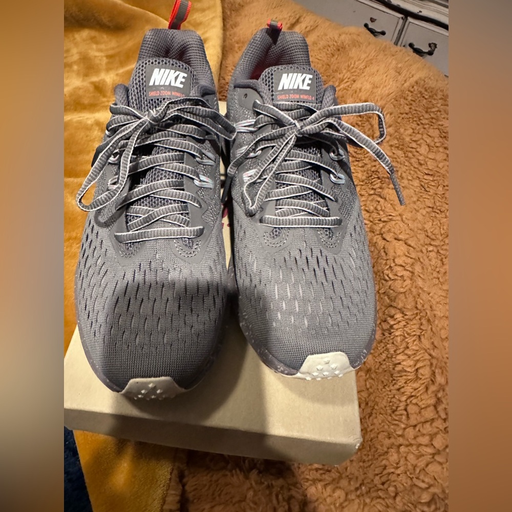Nike women’s shoe